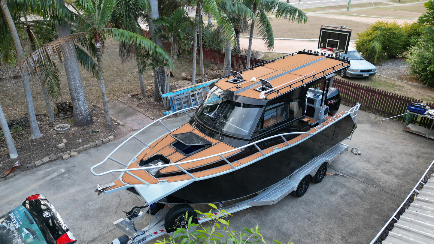 Custom 790 Ext Roof Profisher W/ Enclosed Lockable Cabin