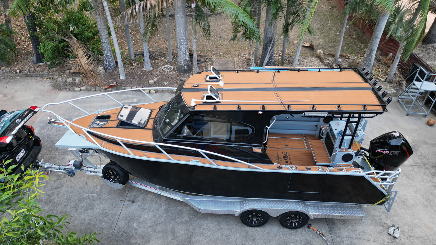 Custom 790 Ext Roof Profisher W/ Enclosed Lockable Cabin