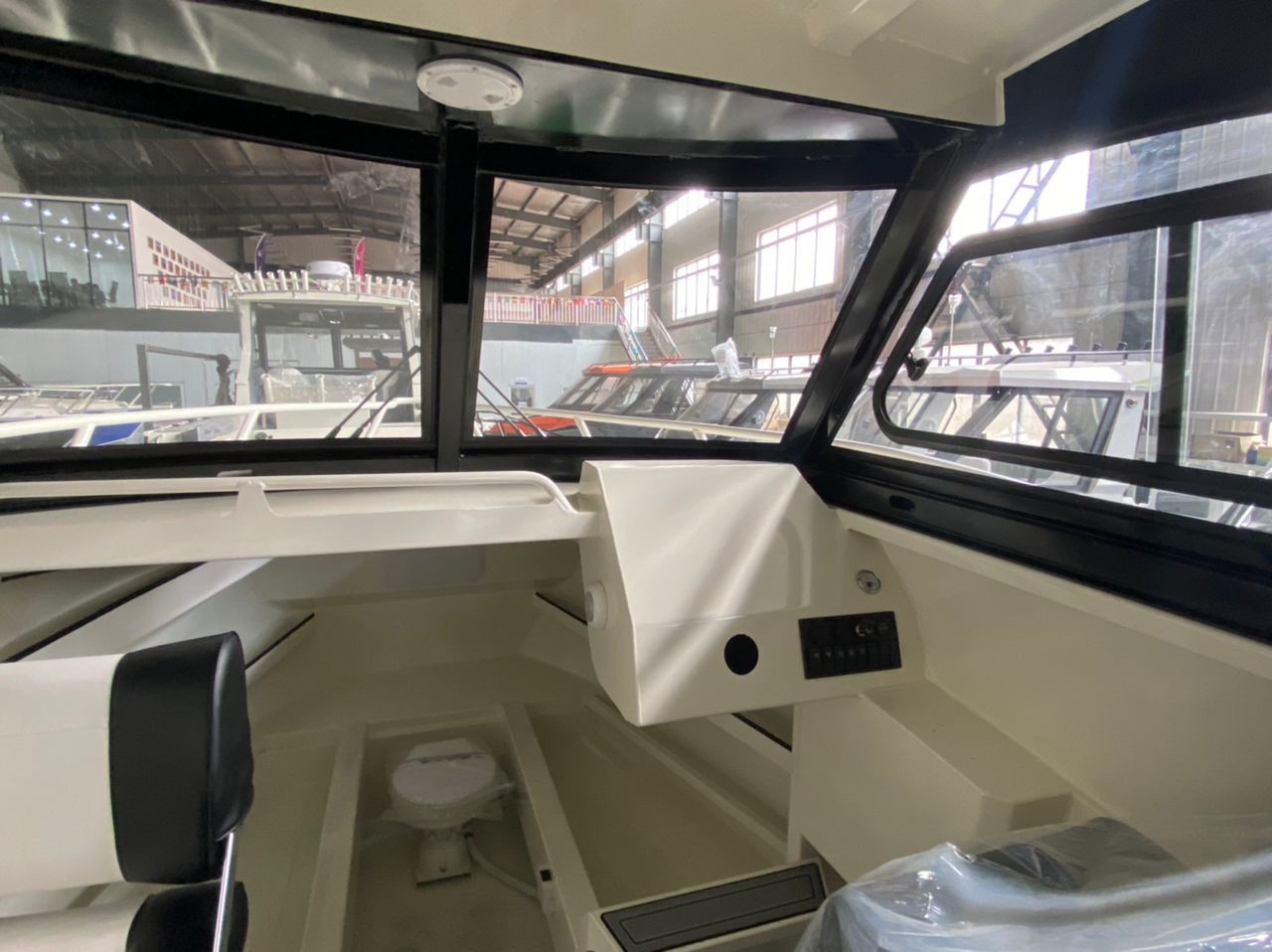 Hunter 790 Profisher